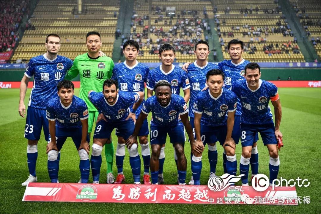 نتائج مباراة نهائي دوري أبطال أوروباتفاصيل اللقاء التاريخي
