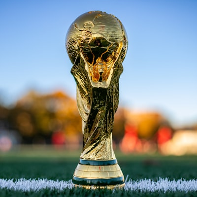 المدرب لويس إنريكيقائد برشلونة إلى المجد