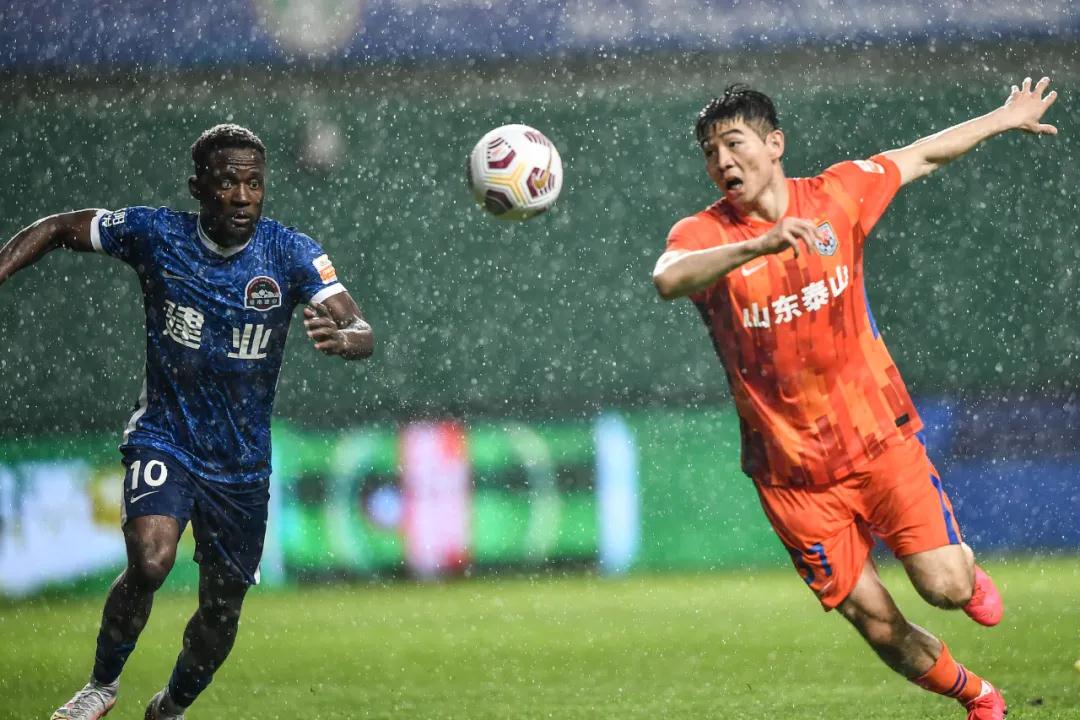 الأهلي والهلال بث مباشر yalla shootمشاهدة مباراة القمة بين العملاقين