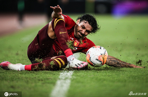 الكونغو الديمقراطية تهدر فرصاً ثمينة وتكتفي بتعادل مخيب أمام زامبيا في كأس الأمم الأفريقية
